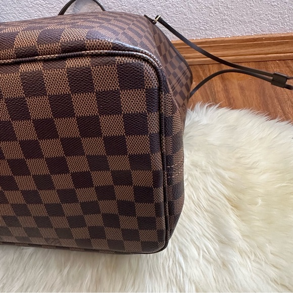Louis Vuitton Neverfull GM Tote in Damier Ebene - Picture 4 of 6